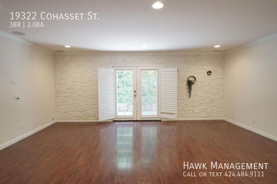 19322 Cohasset St - Photo 5 of 50