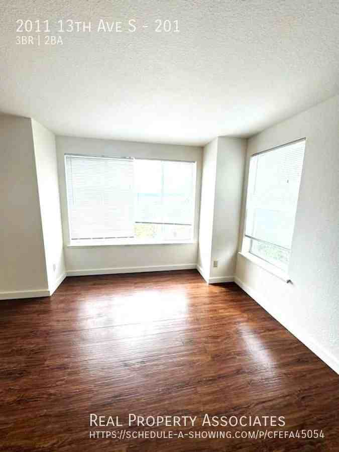 2011 13th Ave S #201 - Photo 3 of 16