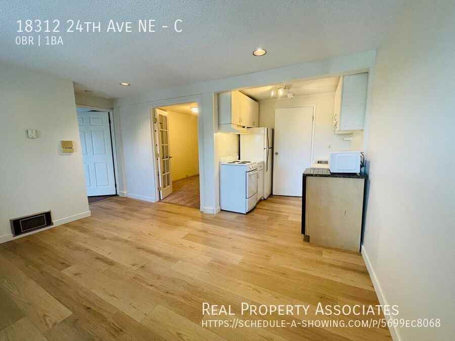 18312 24th Ave Ne #C - Photo 2 of 12