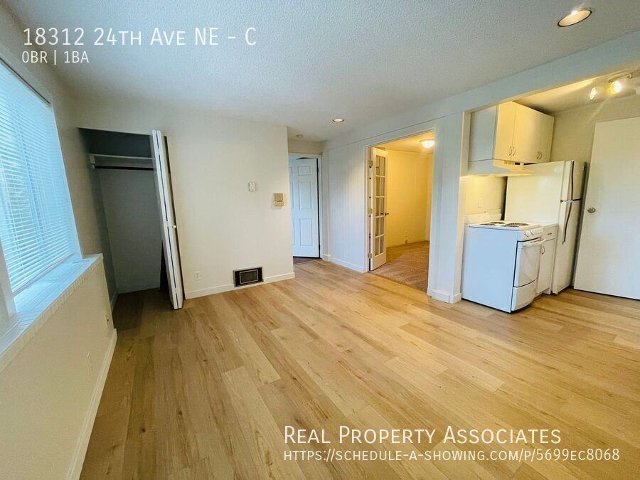 18312 24th Ave Ne #C - Photo 3 of 12