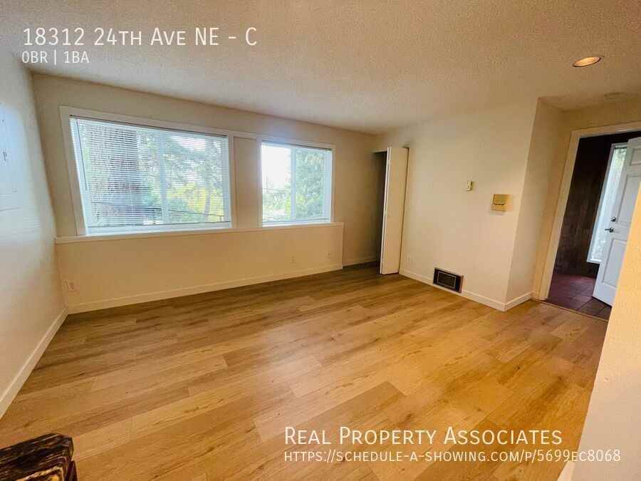 18312 24th Ave Ne #C - Photo 4 of 12