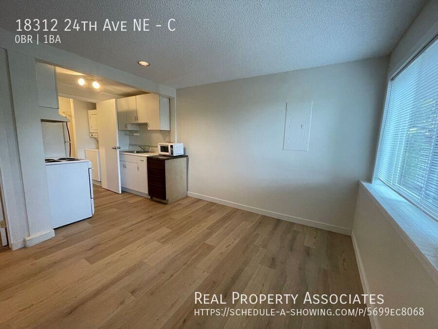 18312 24th Ave Ne #C - Photo 5 of 12