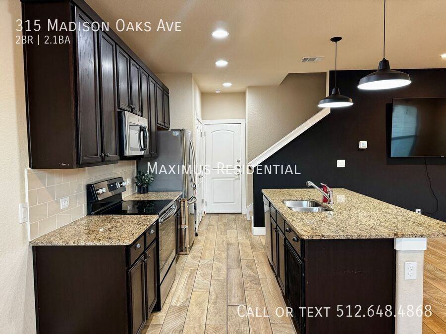 315 Madison Oaks Ave - Photo 5 of 24