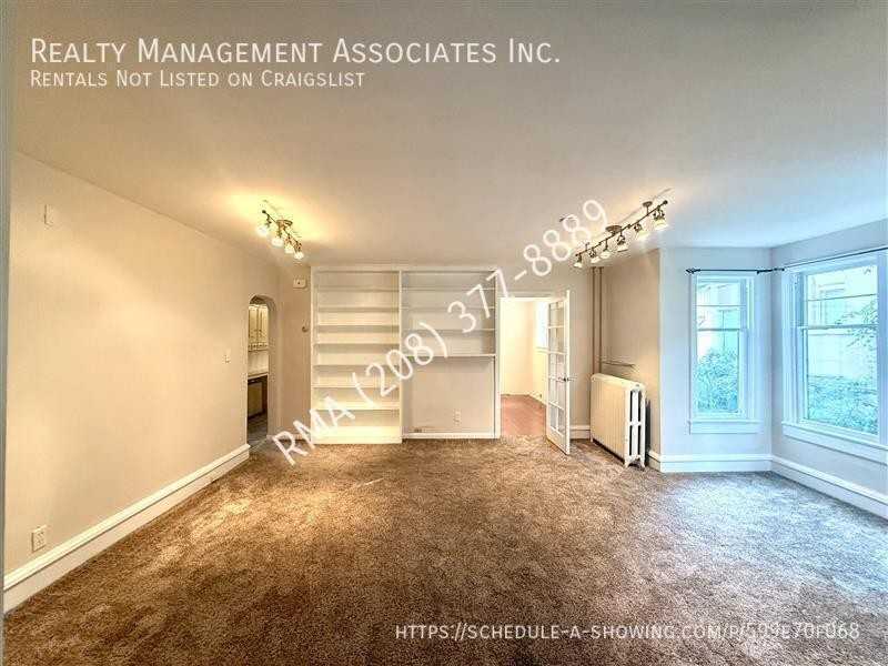 712 W Franklin St #1 - Photo 4 of 11