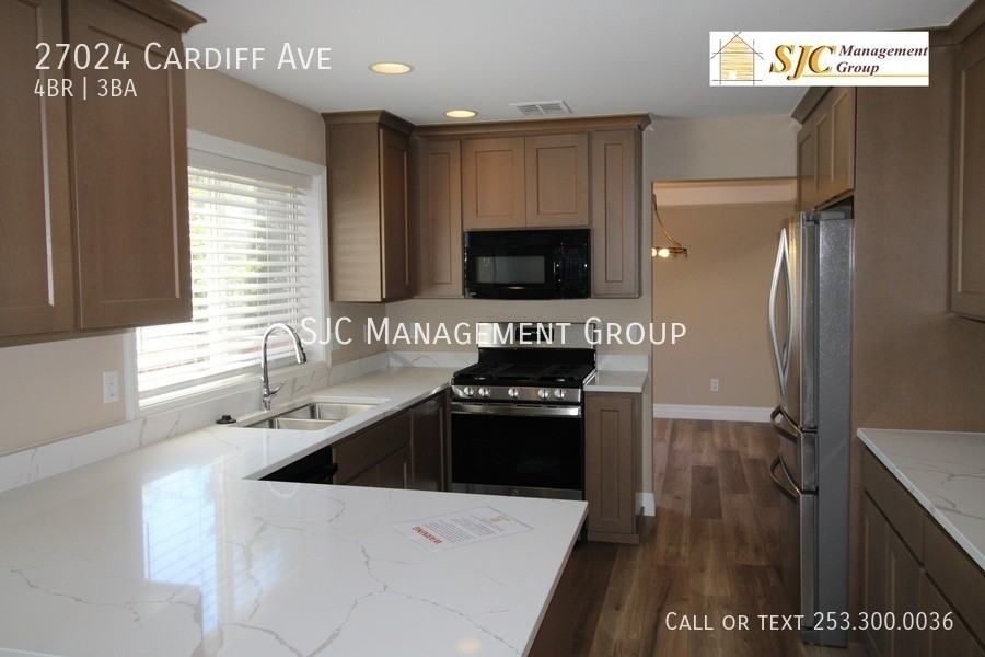 27024 Cardiff Ave - Photo 6 of 17