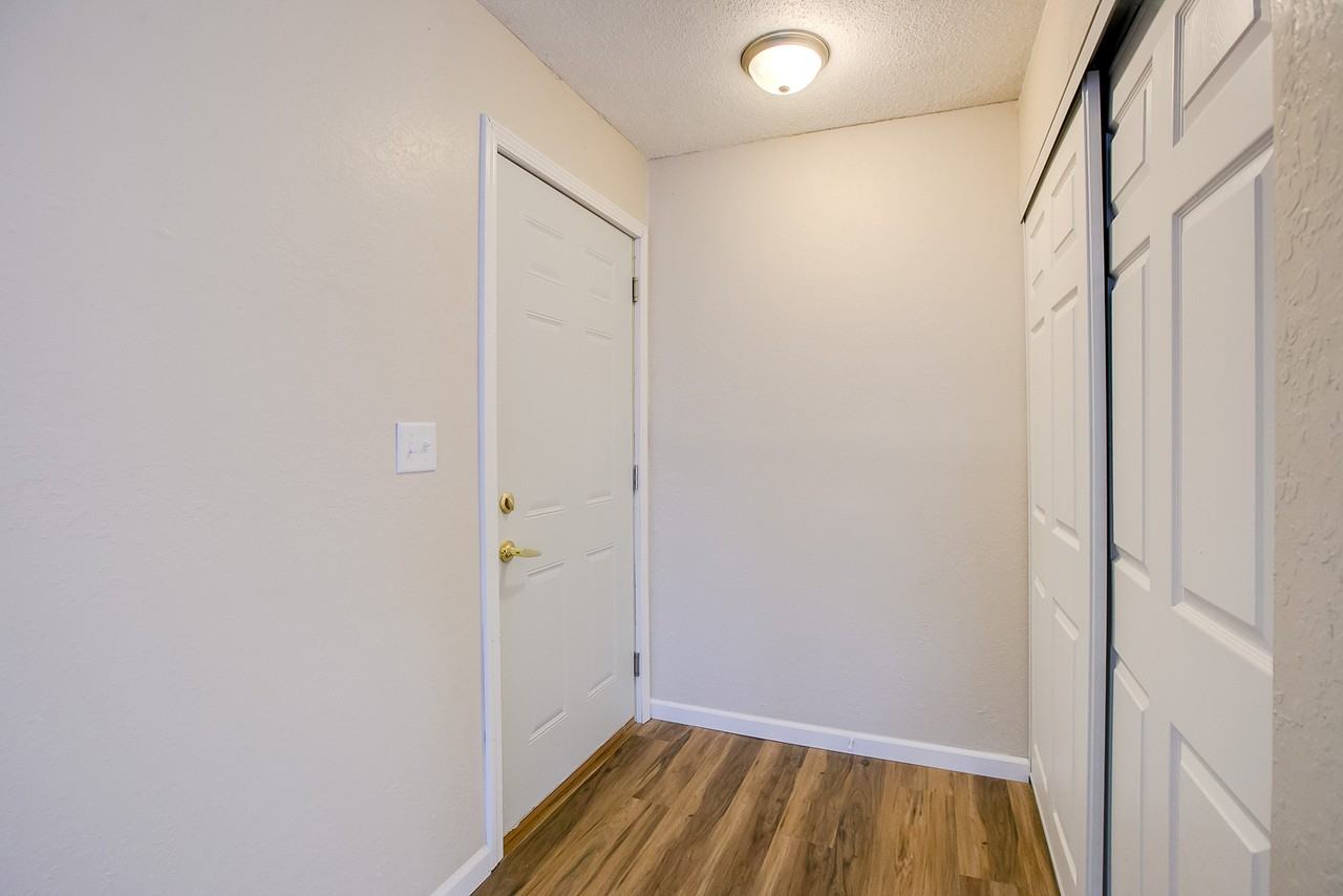 1337 Arkwright St #205 - Photo 3 of 34