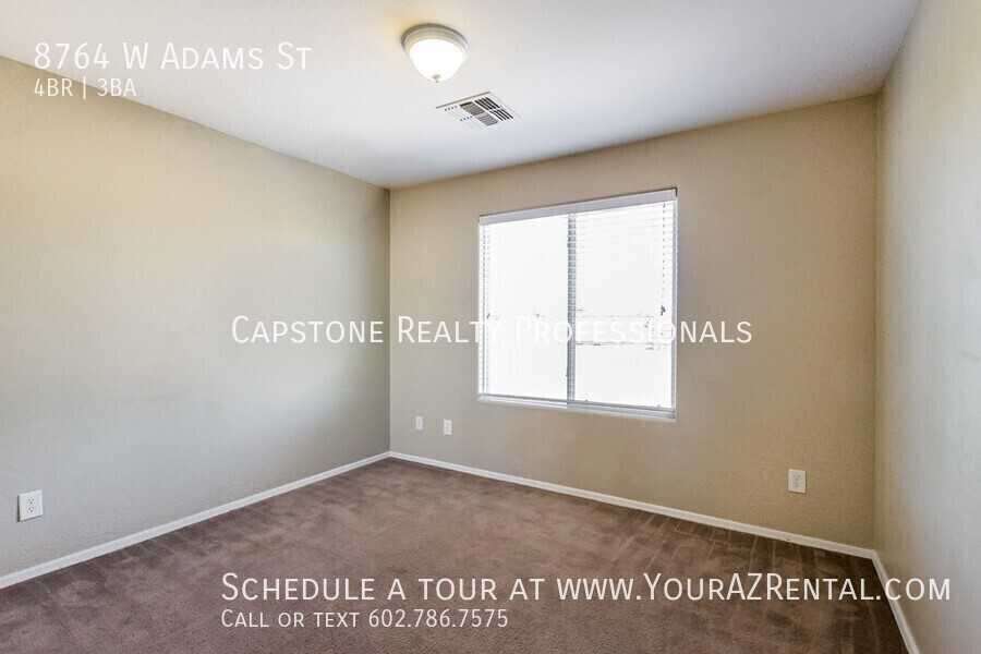 8764 W Adams St - Photo 6 of 13