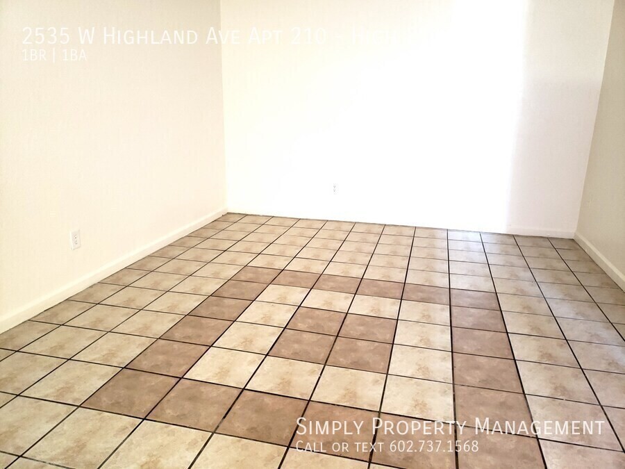 2535 W Highland Ave Apt 210 - Photo 3 of 12