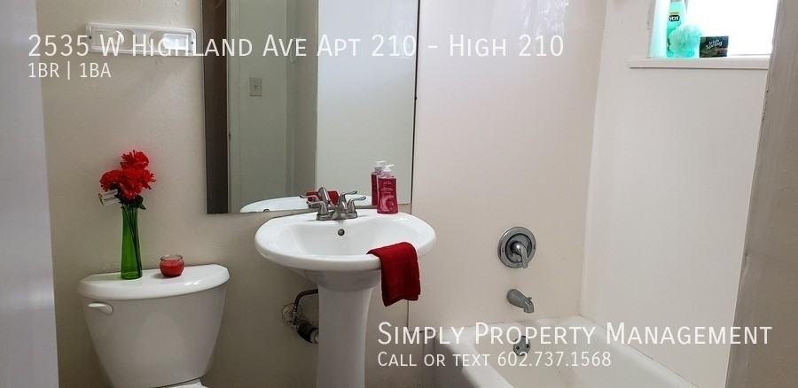 2535 W Highland Ave Apt 210 - Photo 4 of 12