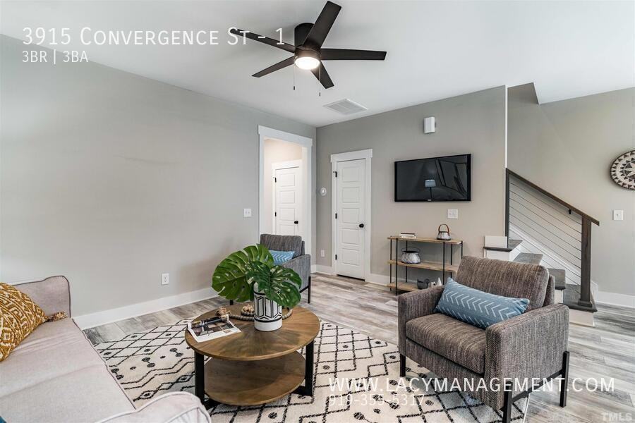 3915 Convergence St #1 - Photo 5 of 36