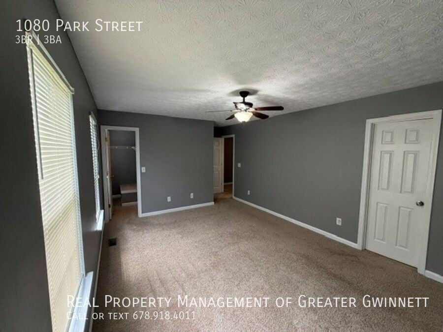1080 Park St - Photo 7 of 12