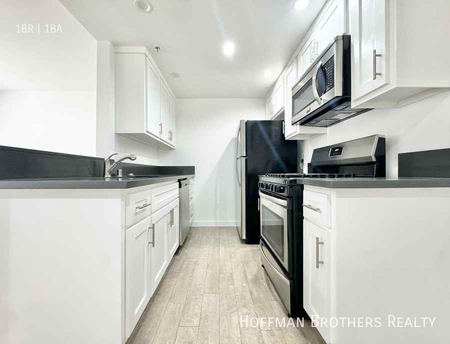 601 N Normandie Ave #8 - Photo 2 of 5