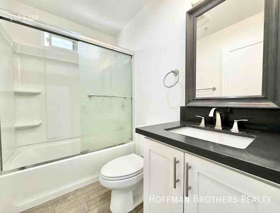 601 N Normandie Ave #8 - Photo 5 of 5