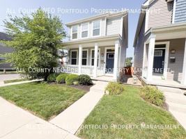 featured image of 1383 N Grant Ave