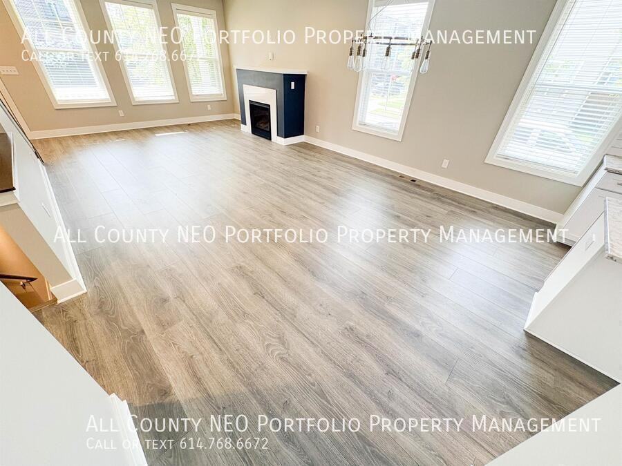 1383 N Grant Ave - Photo 7 of 47