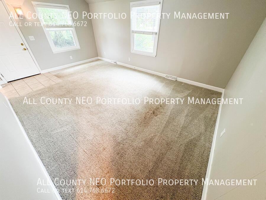 3473 Eisenhower Rd - Photo 6 of 24