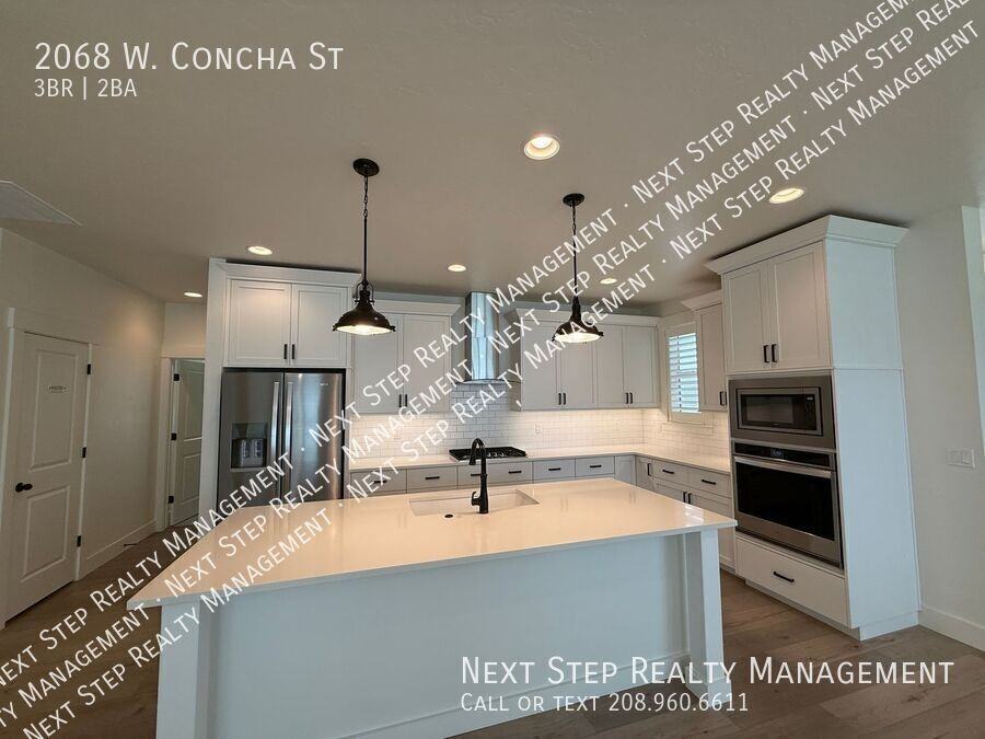 2068 W Concha St - Photo 5 of 30