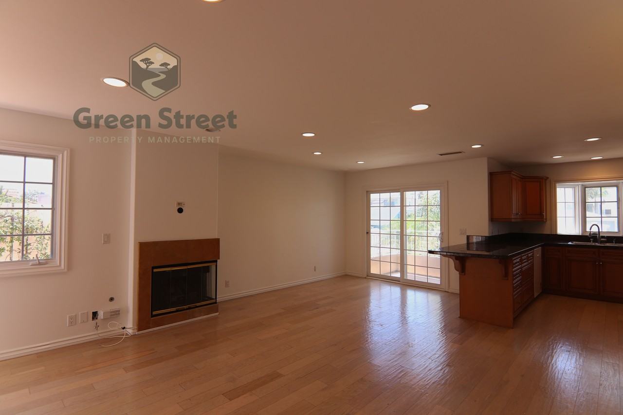 4085 Honeycutt Street - 1Unit 1 #1 - Photo 3 of 32