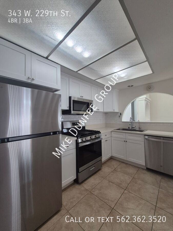 343 W 229th St - Photo 6 of 27