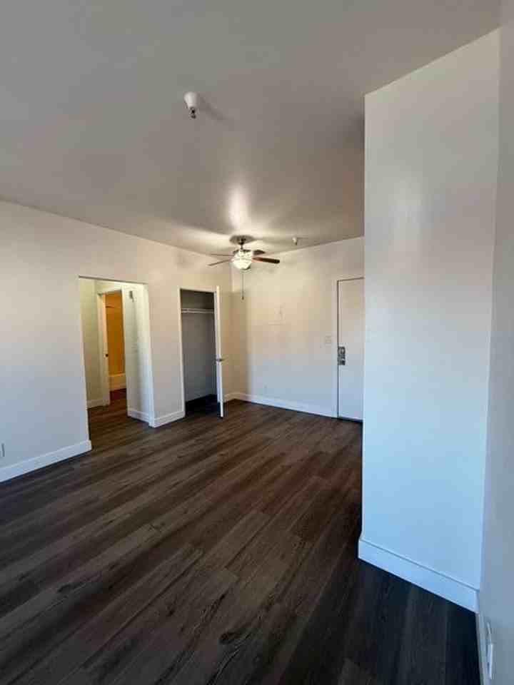 750 S. Carondelet St. - Photo 4 of 13