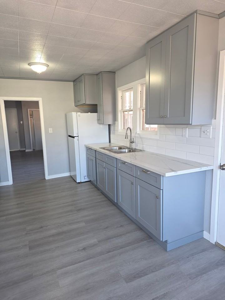 23 Broadis St - Photo 6 of 10