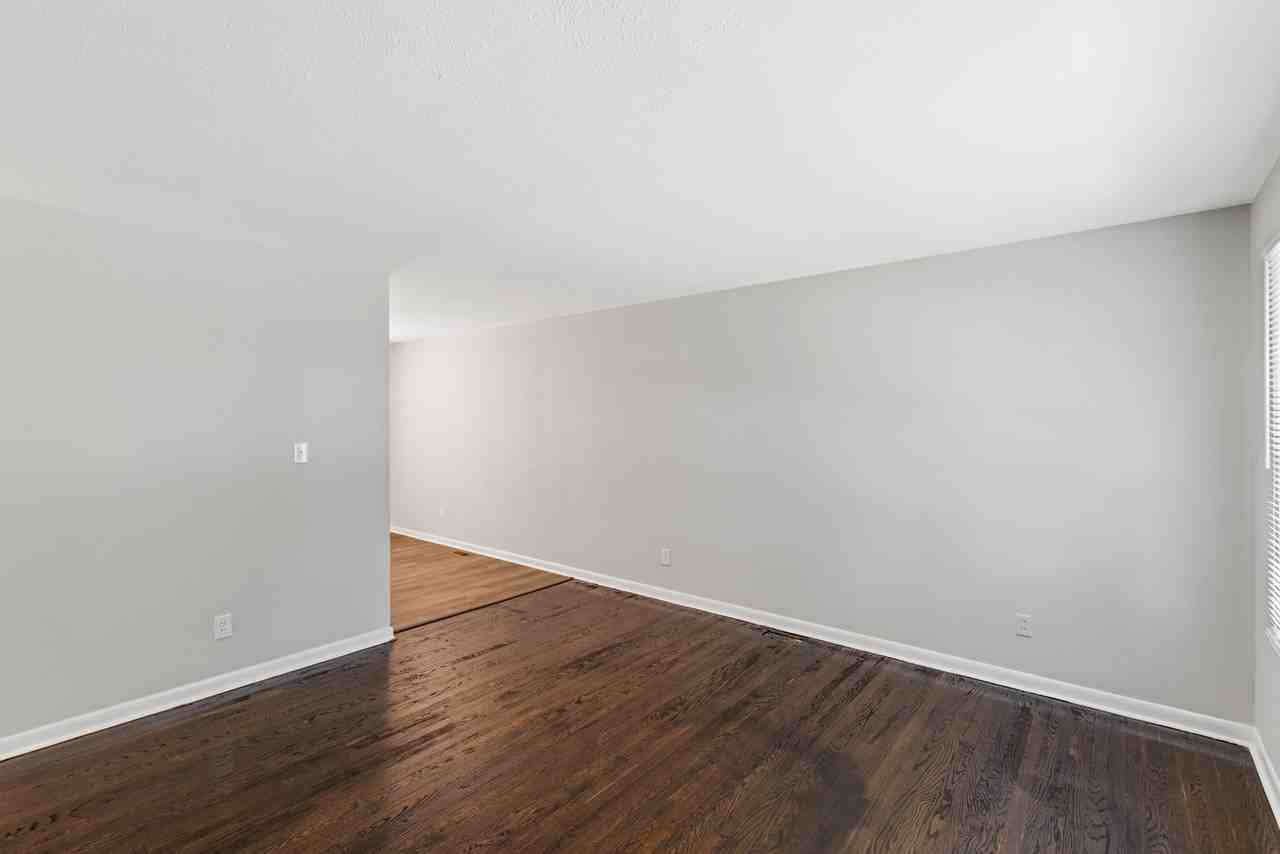 604 Hi Crest Dr #1 - Photo 5 of 22