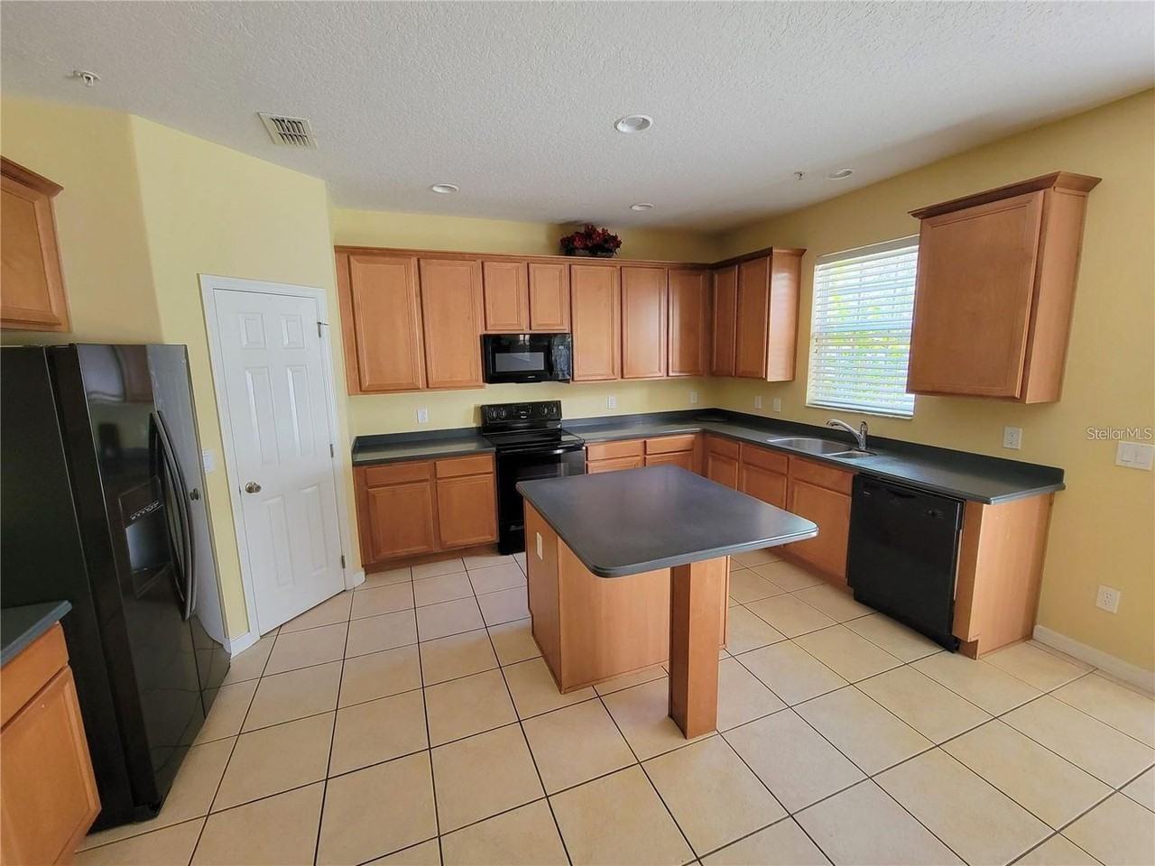 9722 Moss Rose Way - Photo 3 of 21