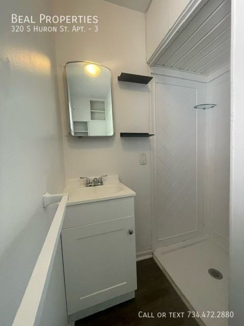 320 S Huron St #3 - Photo 5 of 12