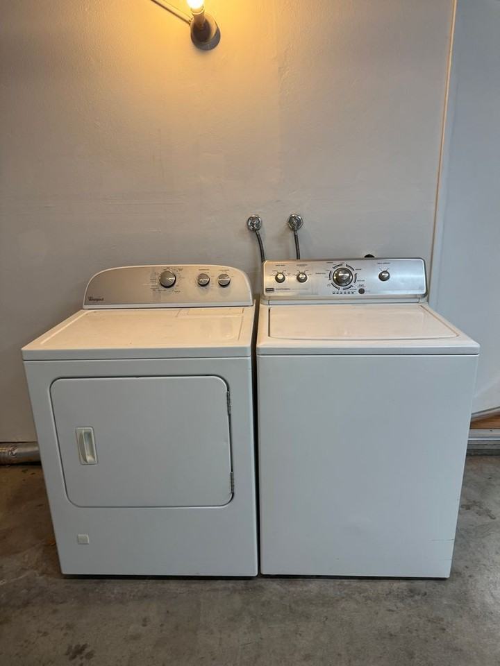 11430 Benton St - Photo 7 of 15
