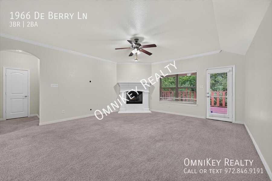 1966 De Berry Ln - Photo 2 of 28