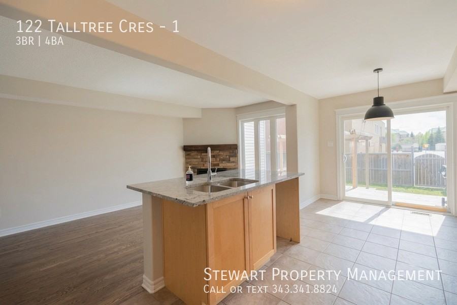 122 Talltree Cres #1 - Photo 7 of 26