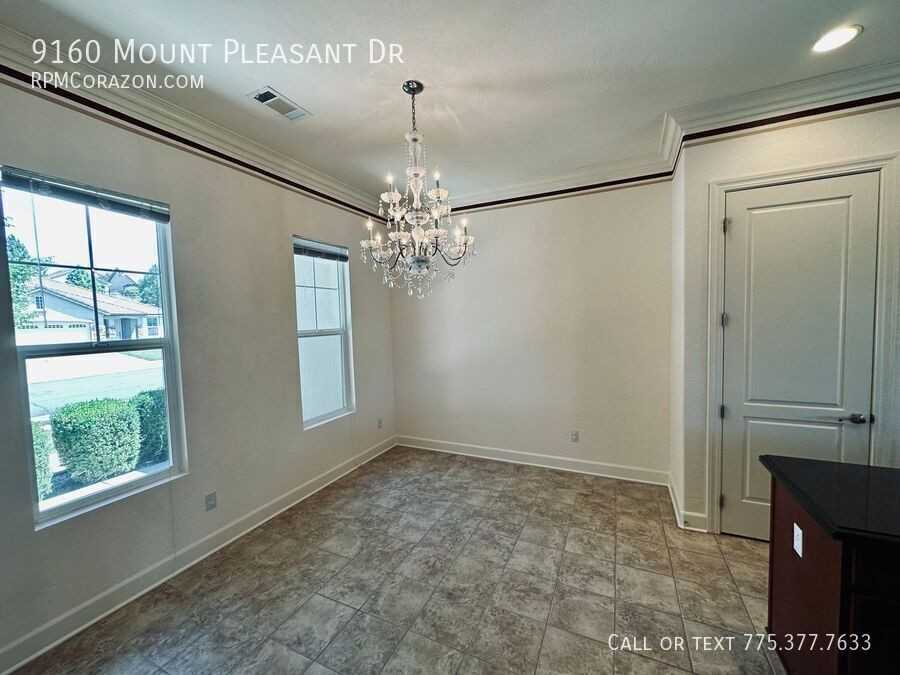 9160 Mount Pleasant Dr - Photo 4 of 43