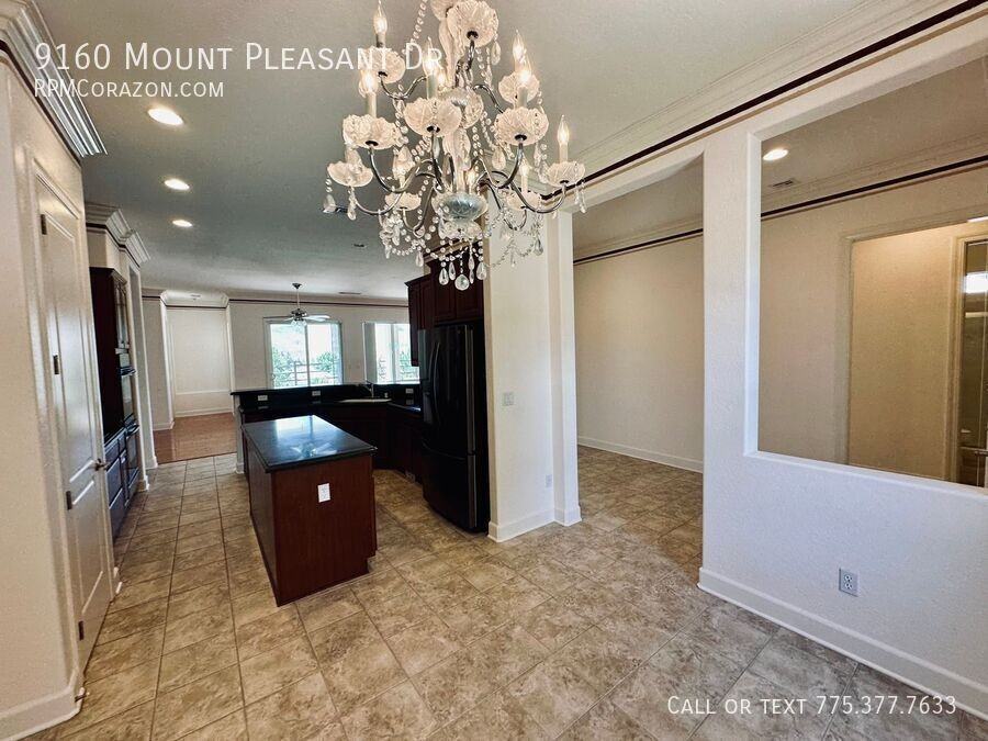 9160 Mount Pleasant Dr - Photo 5 of 43