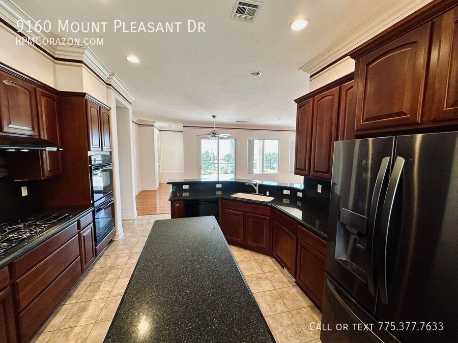9160 Mount Pleasant Dr - Photo 6 of 43