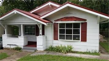 featured image of 614 Fern St #1