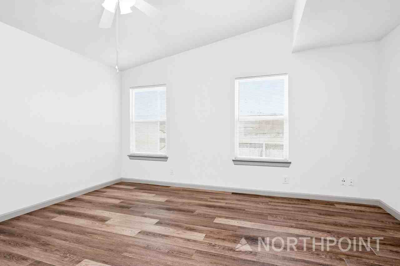 820 Hollow Creek Rd - Photo 4 of 16