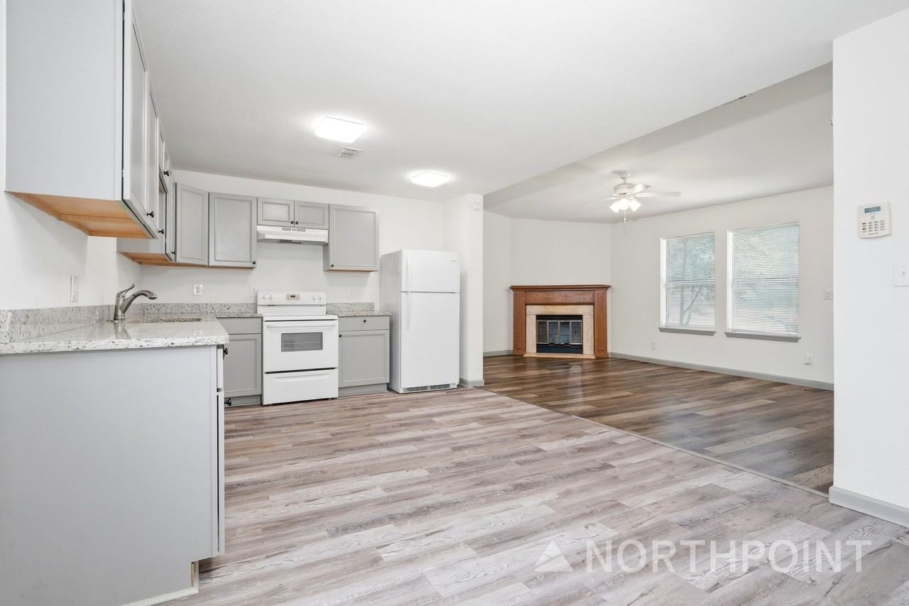 820 Hollow Creek Rd - Photo 6 of 16