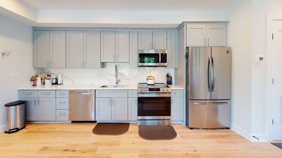 3934 10th St Ne #4 - Photo 5 of 43