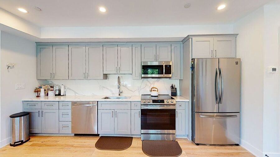 3934 10th St Ne #4 - Photo 6 of 43