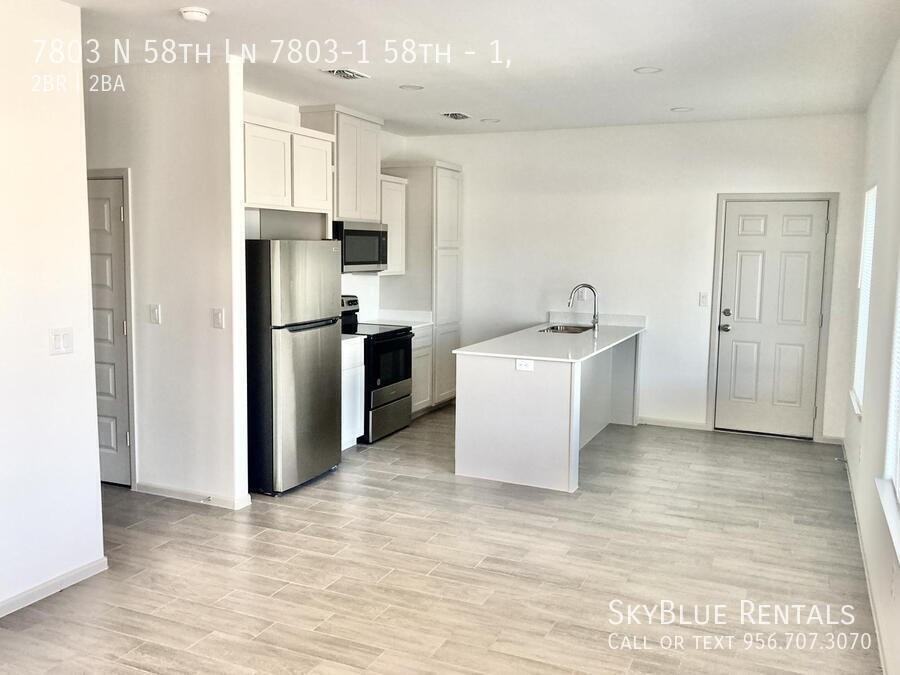 7803 N 58th Ln #1 - Photo 4 of 15