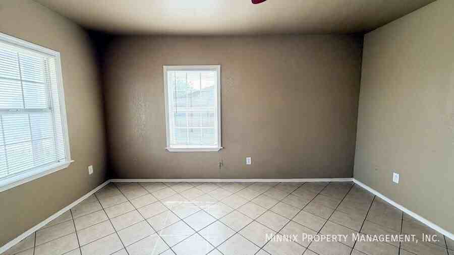 7322 25th St - Photo 4 of 16