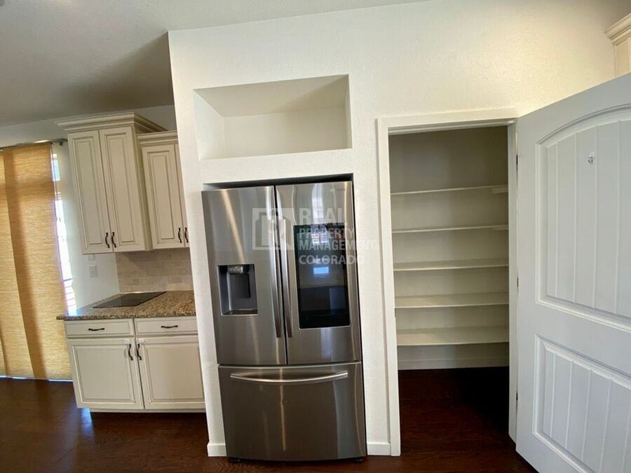 3688 Celestial Ave - Photo 5 of 32