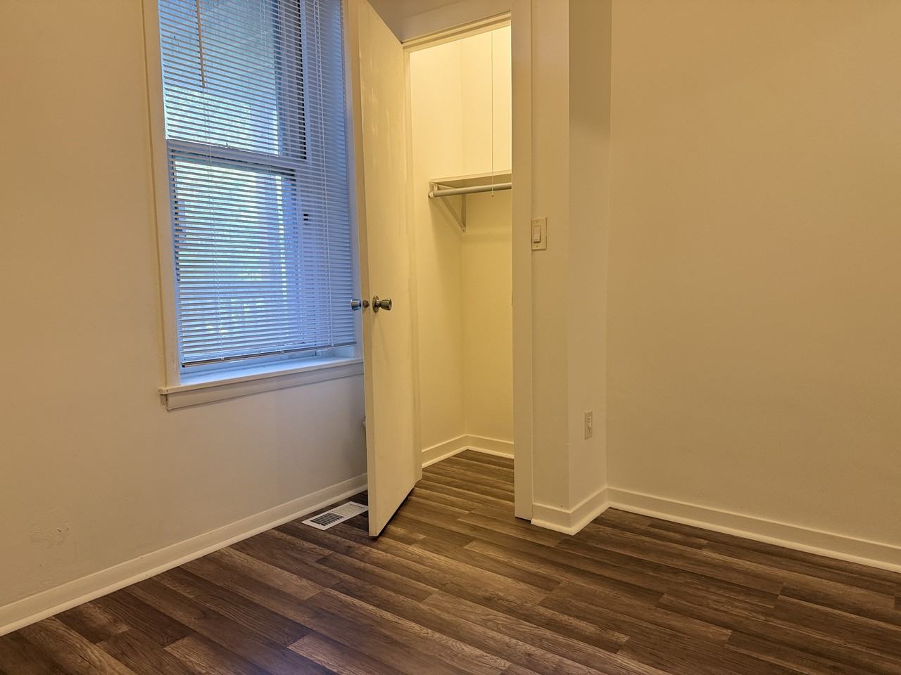 11335 S Langley Ave #1 - Photo 7 of 19