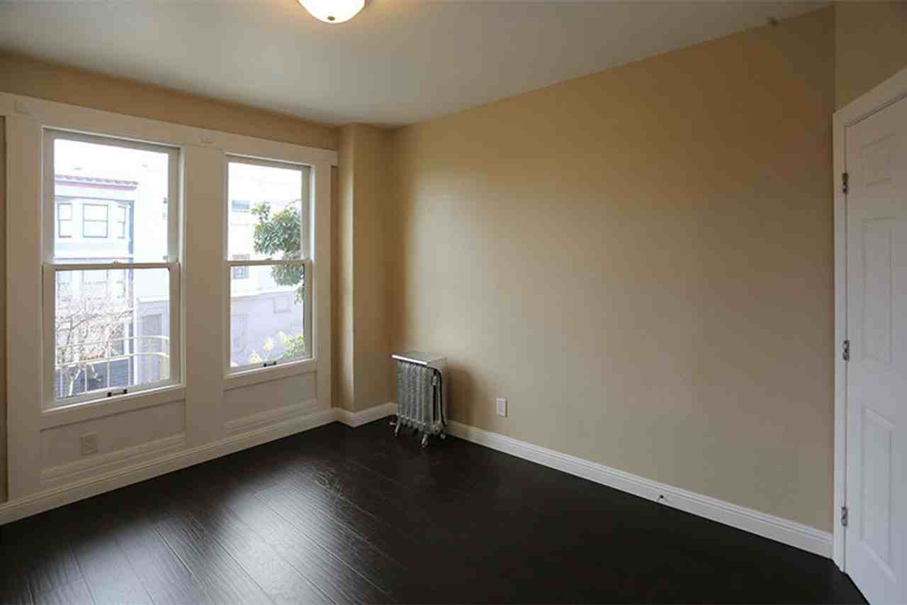 780 Guerrero St - Photo 6 of 12