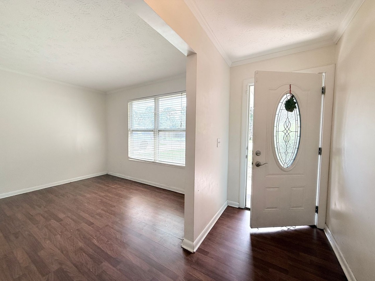 3983 Post Oak Rd N - Photo 3 of 21