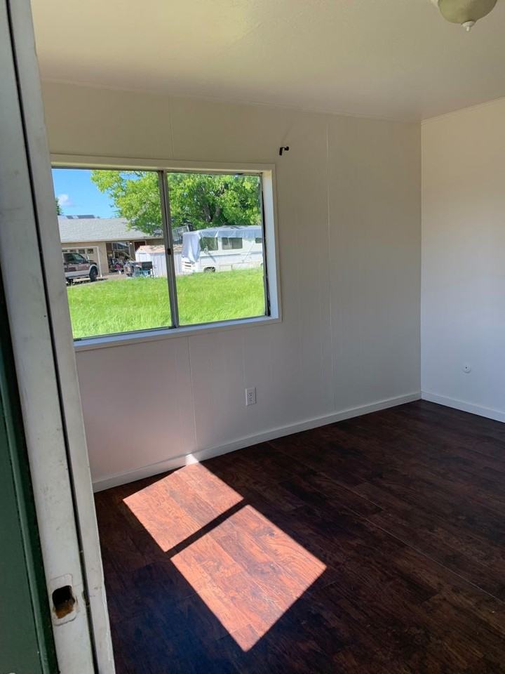 2425 Sw Pickford St - Photo 5 of 17
