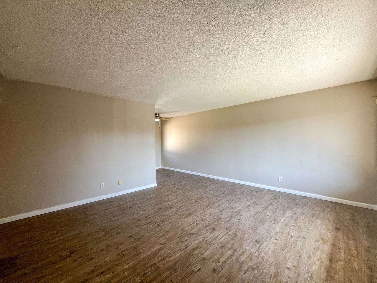 1828 W Glen Ave - Photo 7 of 16