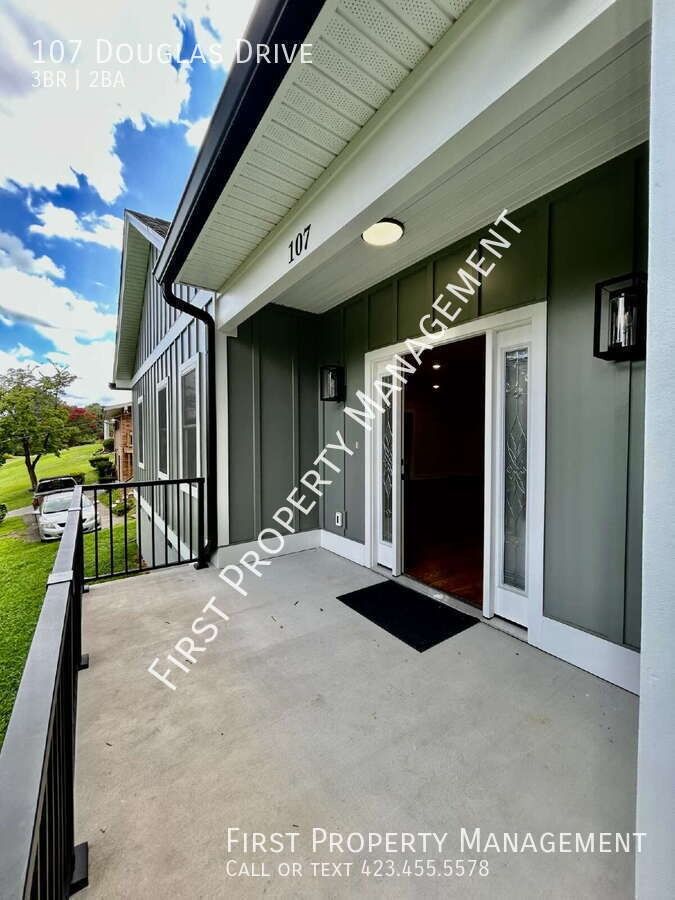 107 Douglas Dr - Photo 3 of 27