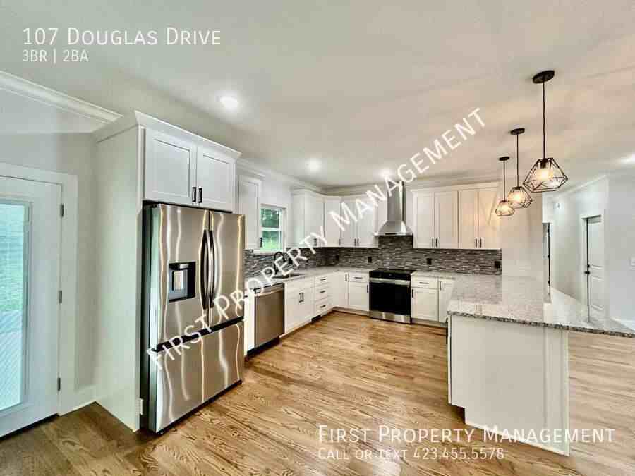107 Douglas Dr - Photo 6 of 27