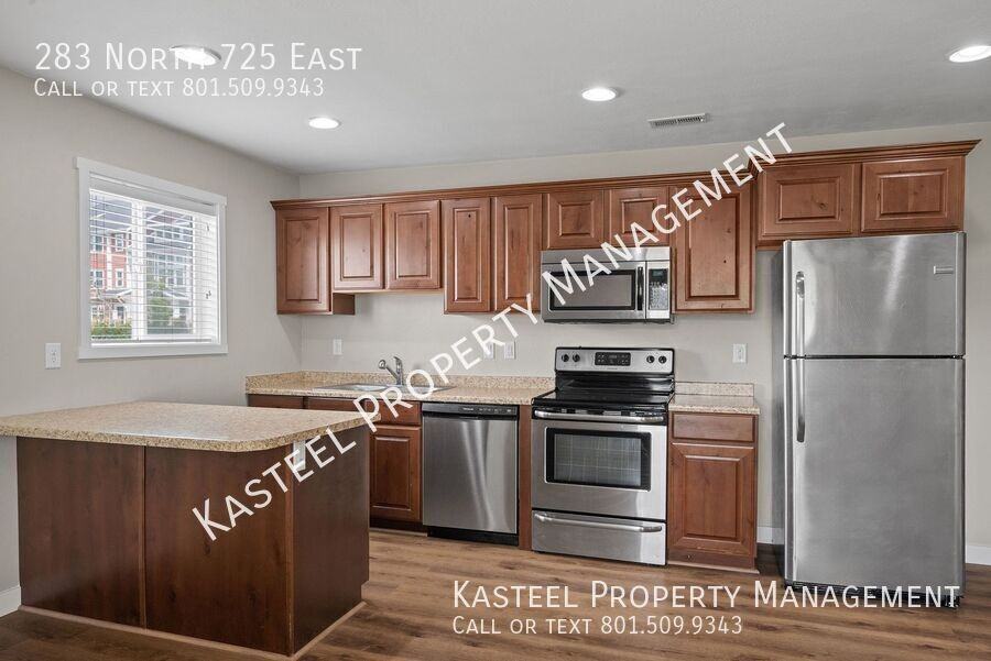283 N 725 E - Photo 4 of 37